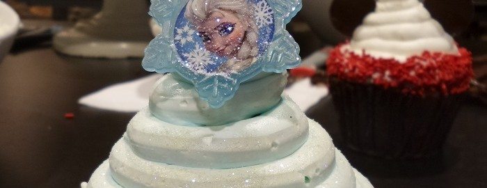 Frozen cupcake topper