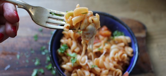 Gooey tomato and mozzarella fusilli