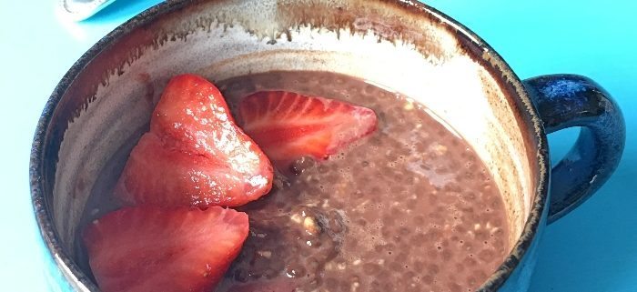 Overnight chocolate chia oats