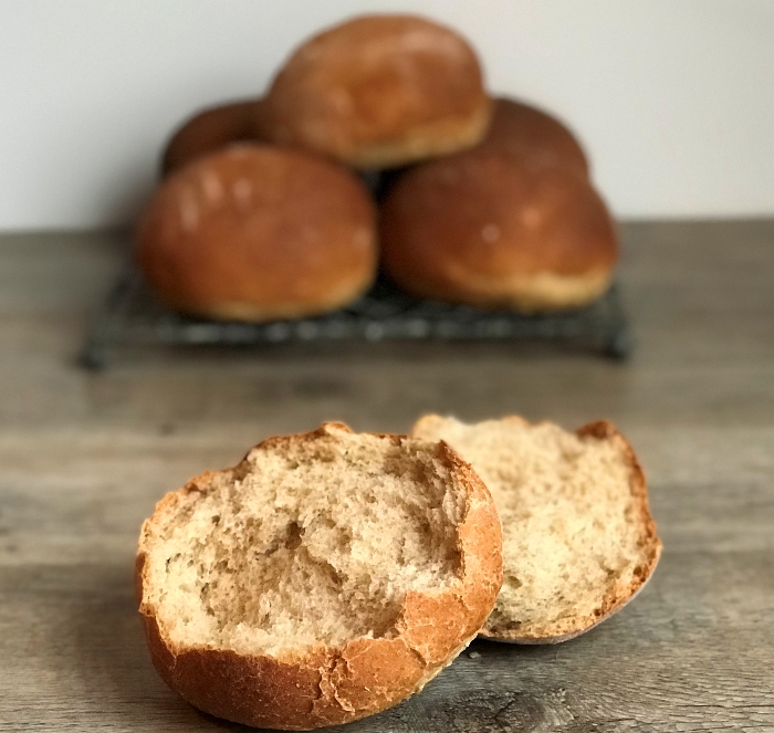 No knead rye bread rolls