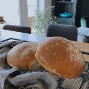 Easy no knead white bread
