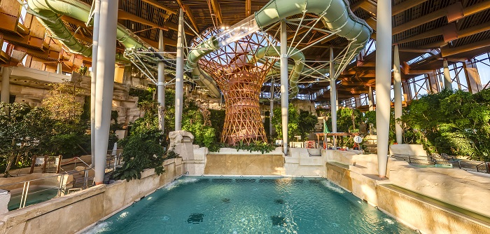 Inside the Aqualagon at Villages Nature Paris