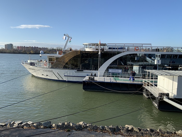 AmaWaterways' AmaMagna docked in Budapest