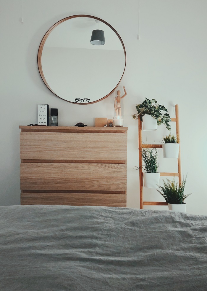 Love this Scandi style bedroom