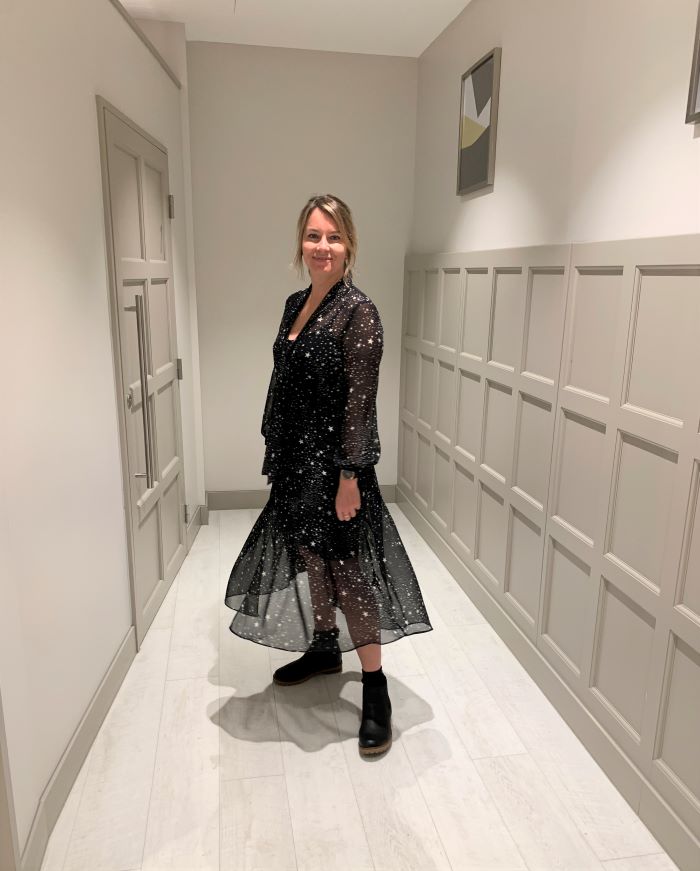 The Wallis black star print midi dress