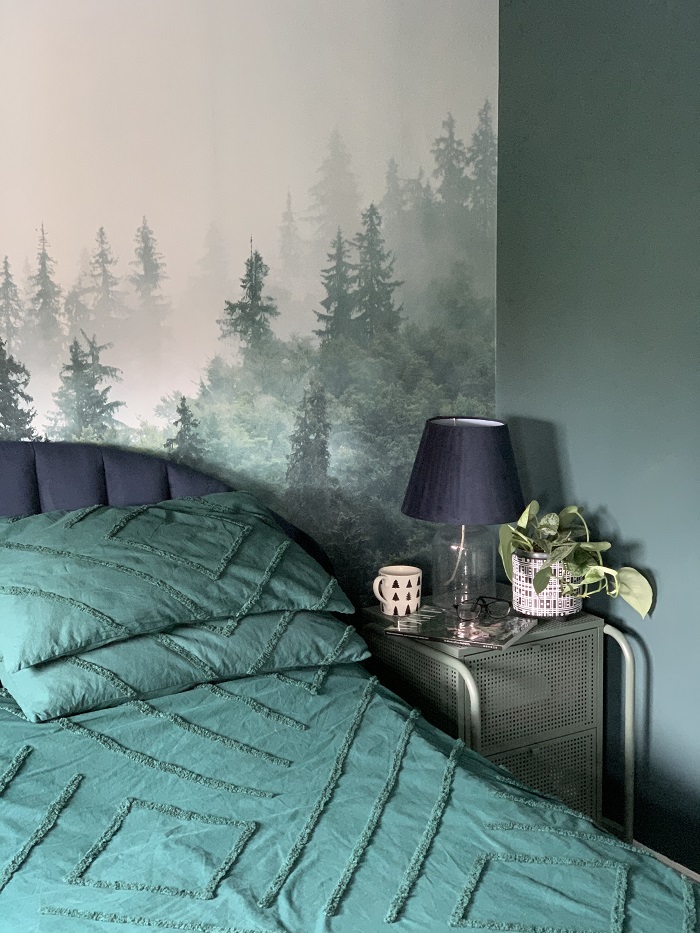 Adding a wallpaper mural to our bedroom